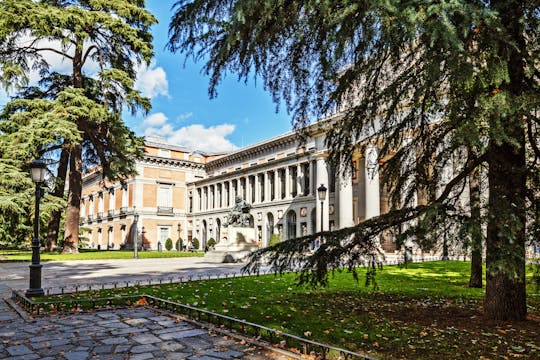 Paseo del Arte skip-the-line pass for Museo Nacional Thyssen Bornemisza, Reina Sofia Museum and Prado Museum